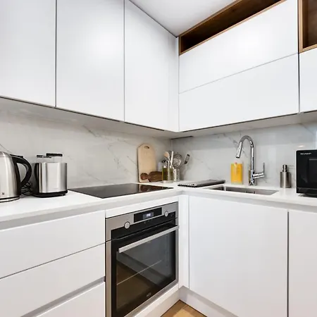 With Private Garage Apartment